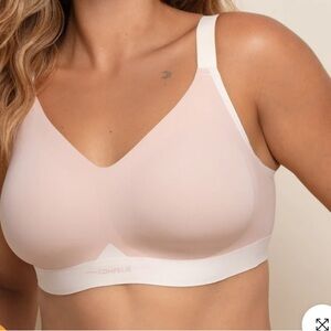 COMFELIE Airlite Nude/Cream Color Block V-Neck Bra for Everyday Comfort SZ M